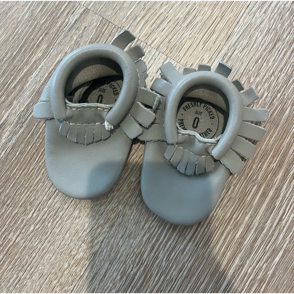 Freshly picked size 0 moccasins - Picture 2 of 4